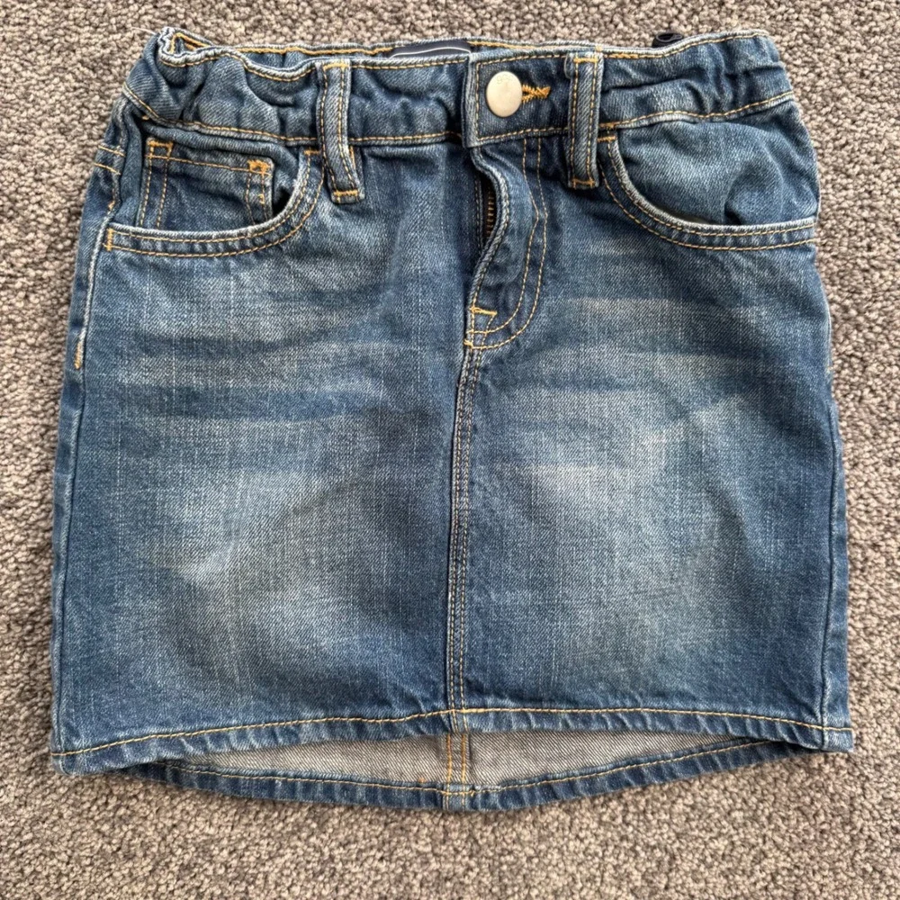 GapKids Girls Medium Indigo Denim Mini Skirt Adjustable Waist Size 7 358139-00